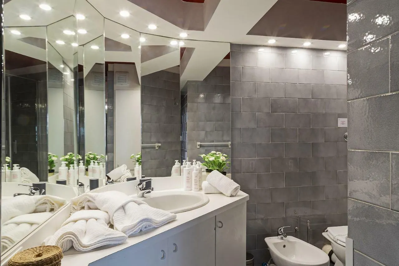 Luxury Apartment In The Heart Of Genoa By Wonderful Italy